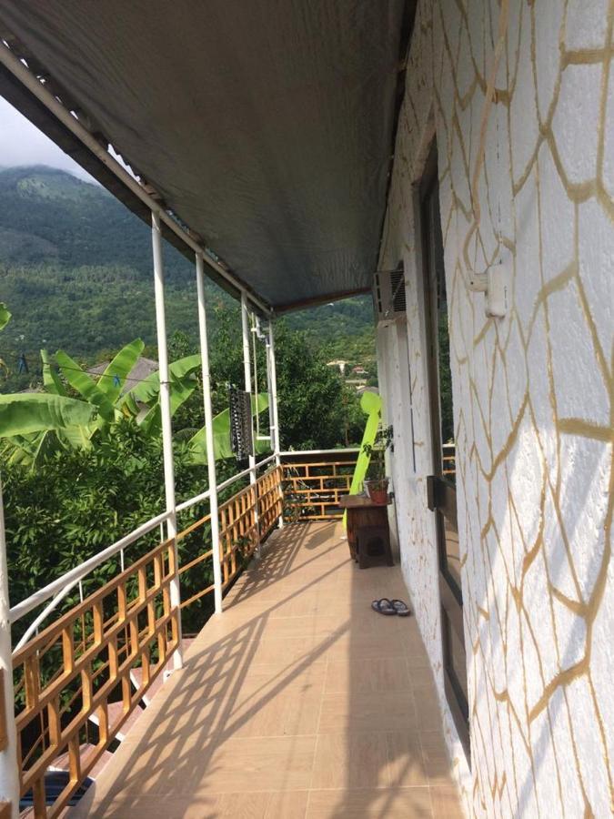 Гостевой Дом У Левы Hotel Gagra Exterior photo